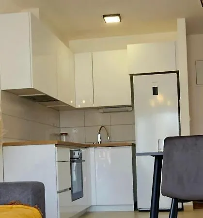 Frida- Free Private Parking *